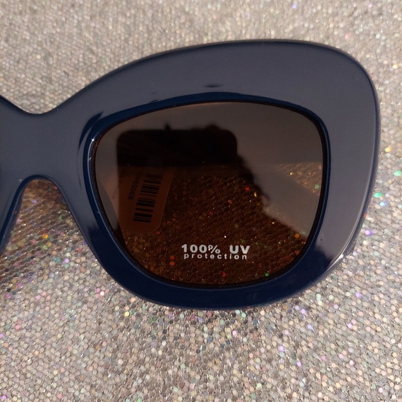 Torrid Oversized Cateye Sunglasses - Picture 6 of 7